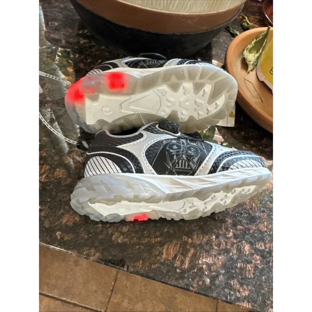 Star Wars Darth Vader Black Light Up Eyes Toddler Boys Shoe Size 7